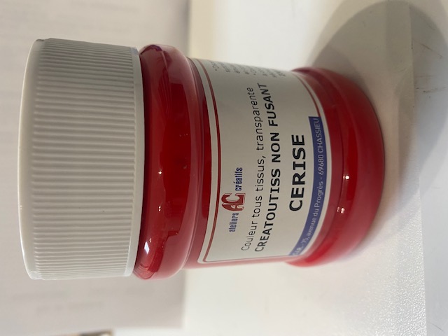 couleur non-fusant creatoutiss 230 ml cerise