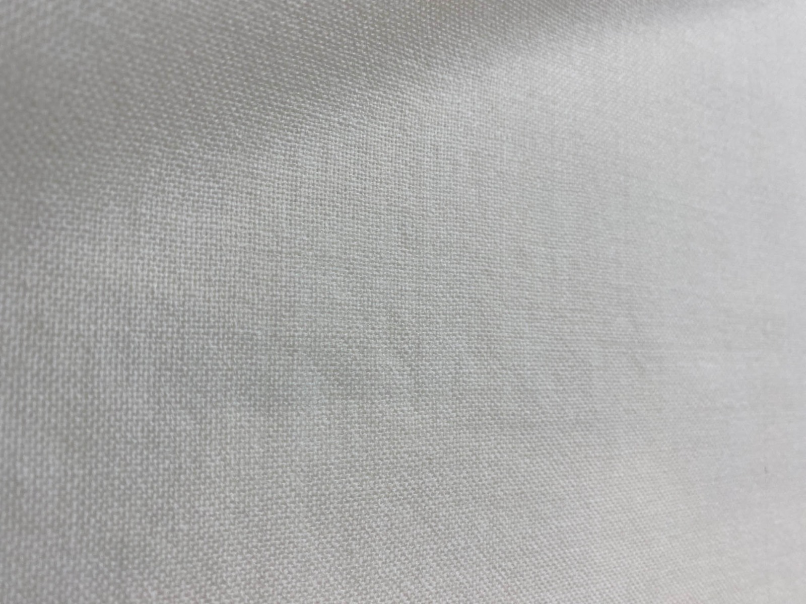 Laines S147 Laine et Soie 145 cm Ecru