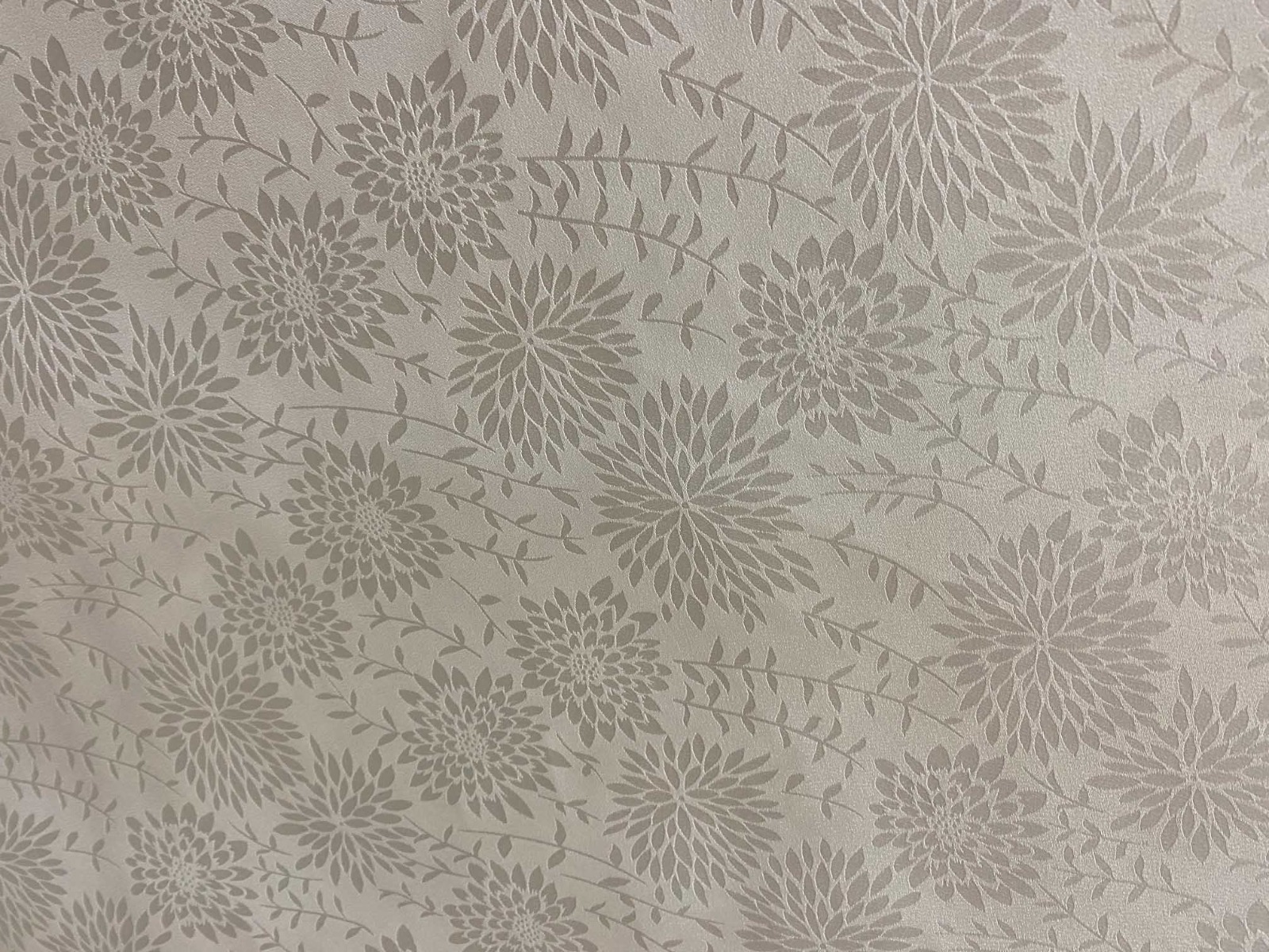 Soies jacquard S193 Dalhia 115 cm 74 g